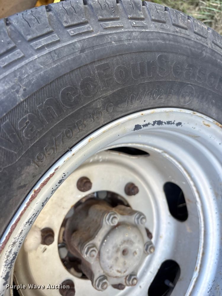 image for item DY0933 2004 Dodge Sprinter 3500 van