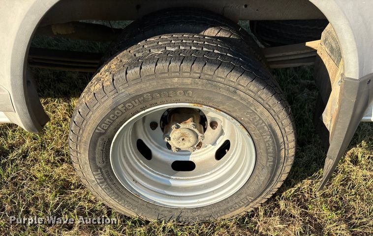 image for item DY0933 2004 Dodge Sprinter 3500 van