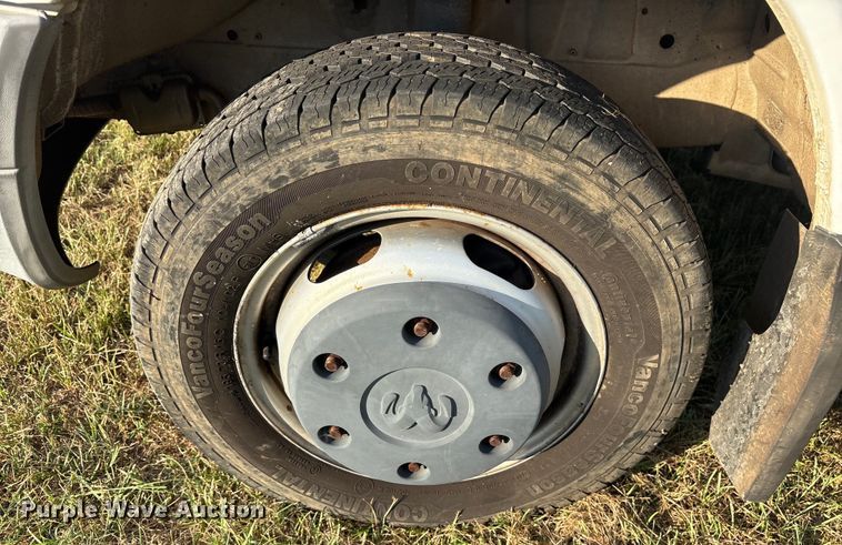 image for item DY0933 2004 Dodge Sprinter 3500 van