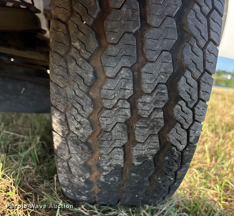 image for item DY0933 2004 Dodge Sprinter 3500 van