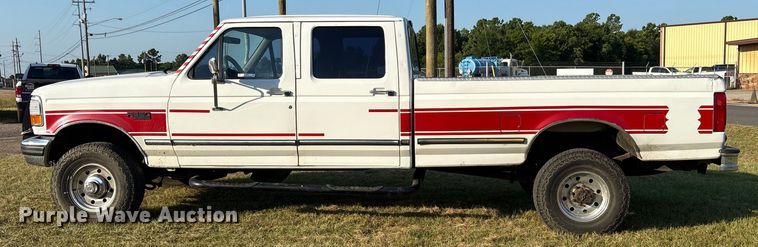 image for item DY0934 1997 Ford F350 Crew Cab pickup truck