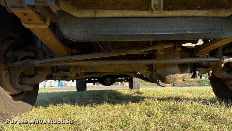 image for item DY0934 1997 Ford F350 Crew Cab pickup truck