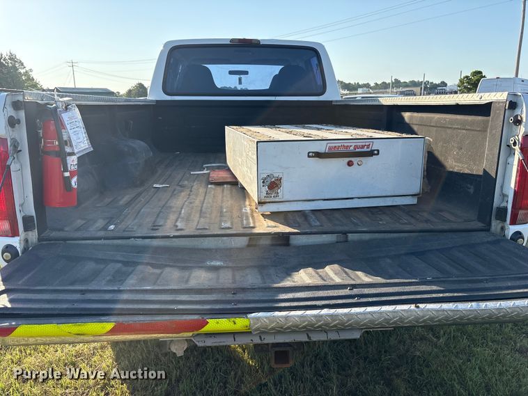 image for item DY0934 1997 Ford F350 Crew Cab pickup truck