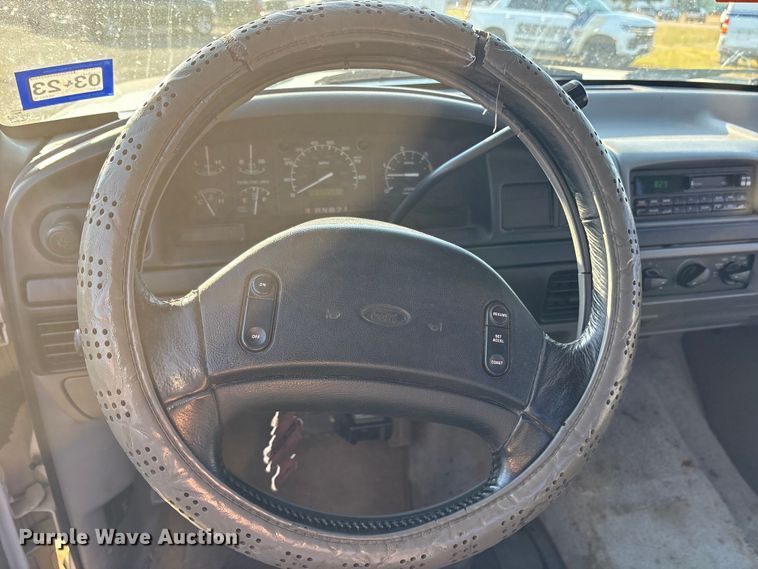 image for item DY0934 1997 Ford F350 Crew Cab pickup truck