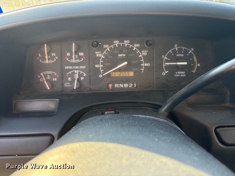 image for item DY0934 1997 Ford F350 Crew Cab pickup truck