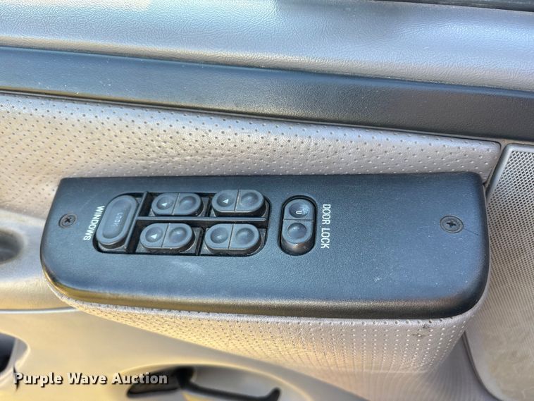 image for item DY0934 1997 Ford F350 Crew Cab pickup truck