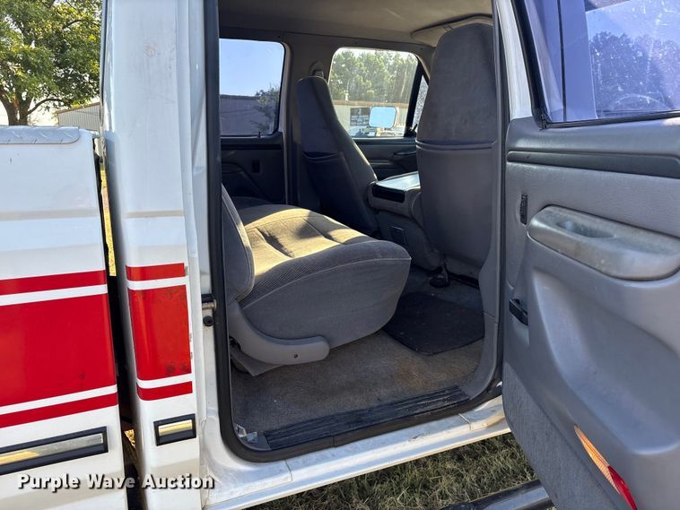 image for item DY0934 1997 Ford F350 Crew Cab pickup truck