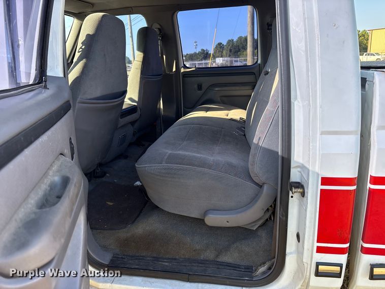 image for item DY0934 1997 Ford F350 Crew Cab pickup truck