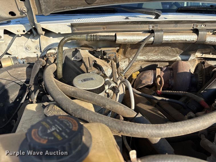 image for item DY0934 1997 Ford F350 Crew Cab pickup truck