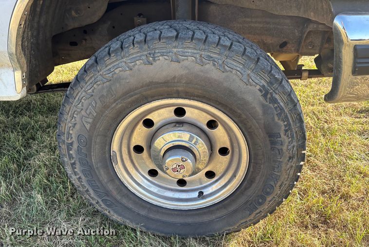 image for item DY0934 1997 Ford F350 Crew Cab pickup truck