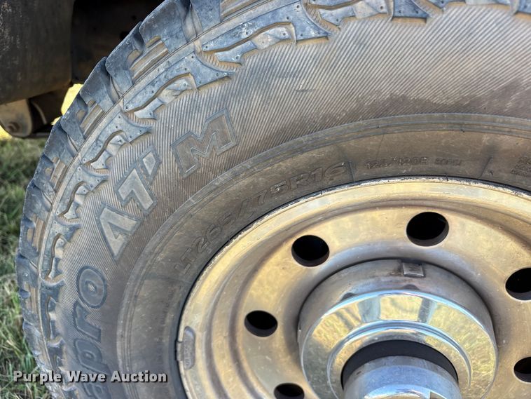 image for item DY0934 1997 Ford F350 Crew Cab pickup truck