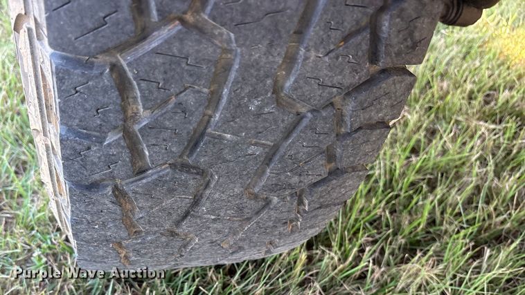 image for item DY0934 1997 Ford F350 Crew Cab pickup truck