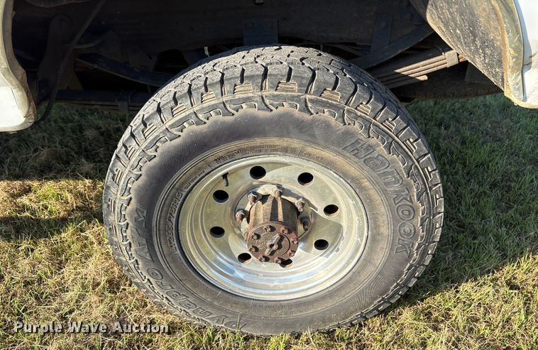 image for item DY0934 1997 Ford F350 Crew Cab pickup truck