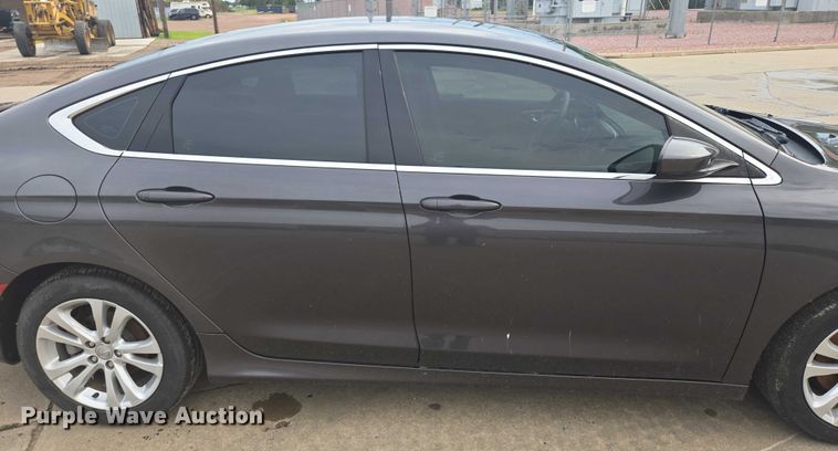 image for item DY1087 2015 Chrysler 200 