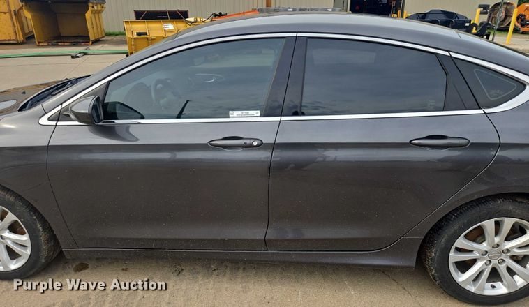 image for item DY1087 2015 Chrysler 200 