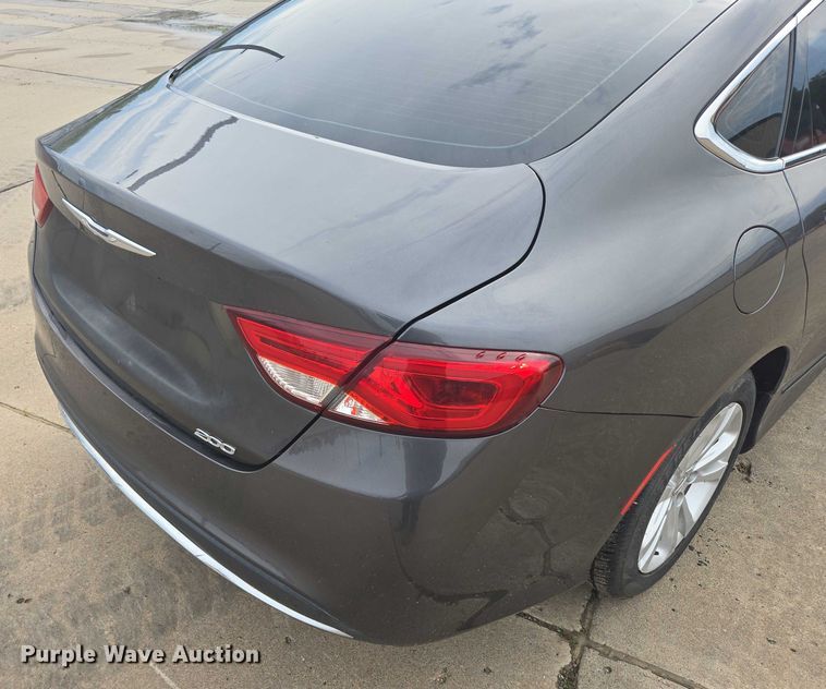 image for item DY1087 2015 Chrysler 200 