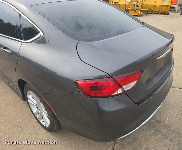 image for item DY1087 2015 Chrysler 200 