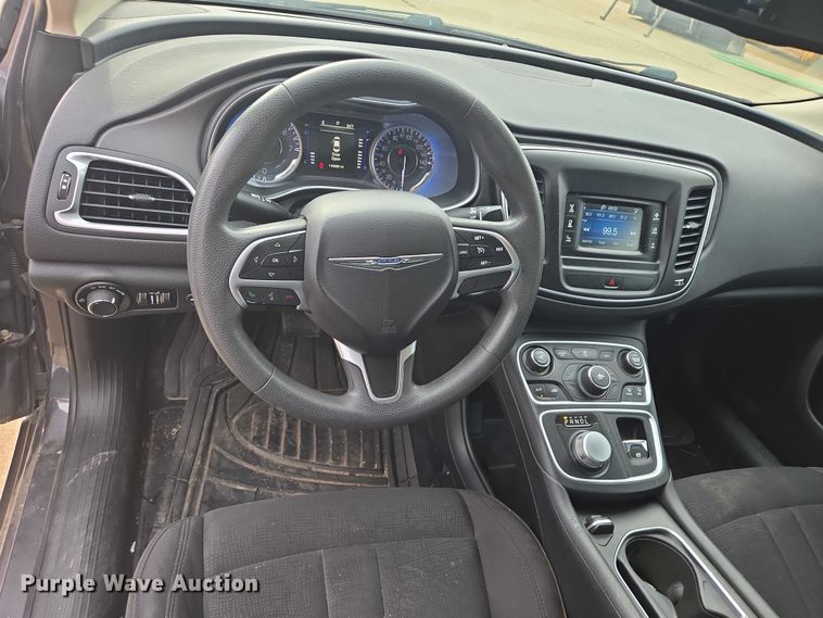image for item DY1087 2015 Chrysler 200 
