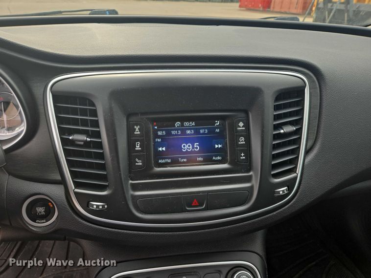 image for item DY1087 2015 Chrysler 200 