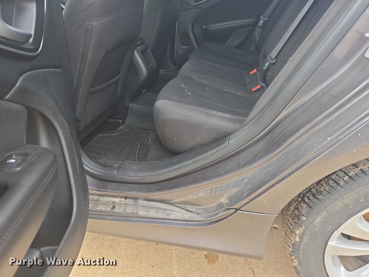 image for item DY1087 2015 Chrysler 200 