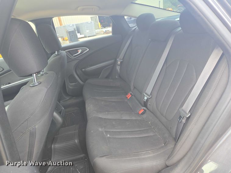 image for item DY1087 2015 Chrysler 200 