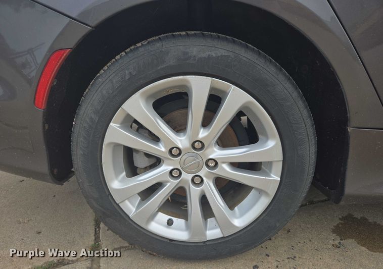 image for item DY1087 2015 Chrysler 200 