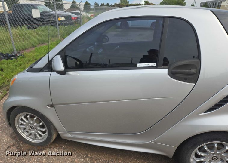 image for item DY1089 2013 Smart Fortwo 