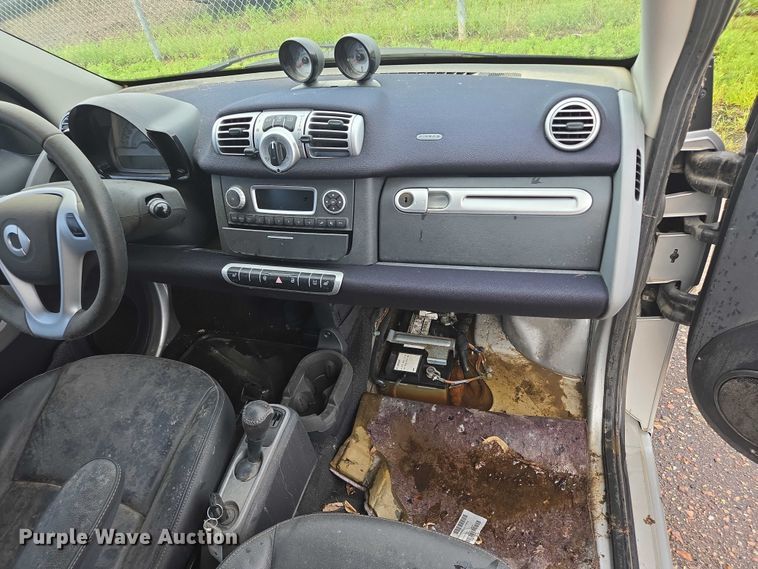 image for item DY1089 2013 Smart Fortwo 