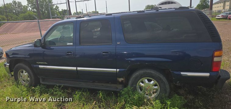 image for item DY1092 2000 GMC Yukon Xl SUV