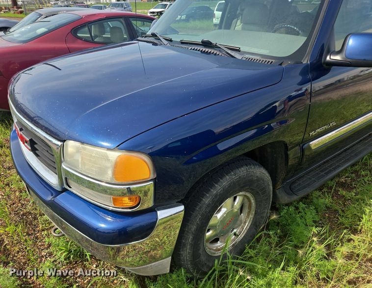 image for item DY1092 2000 GMC Yukon Xl SUV