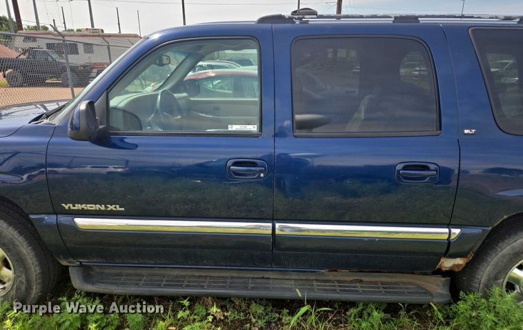 image for item DY1092 2000 GMC Yukon Xl SUV