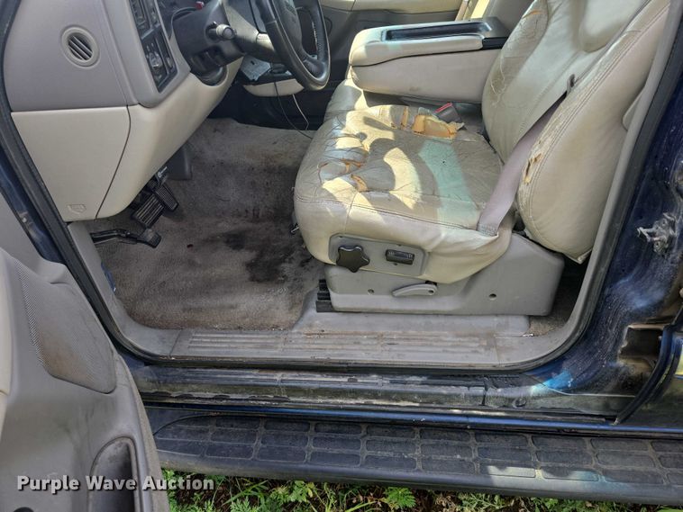 image for item DY1092 2000 GMC Yukon Xl SUV