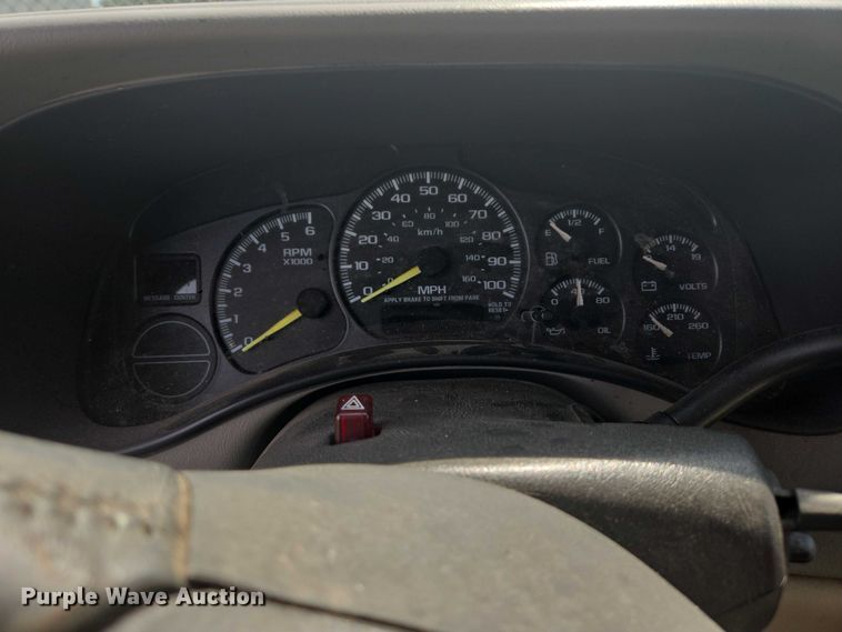 image for item DY1092 2000 GMC Yukon Xl SUV