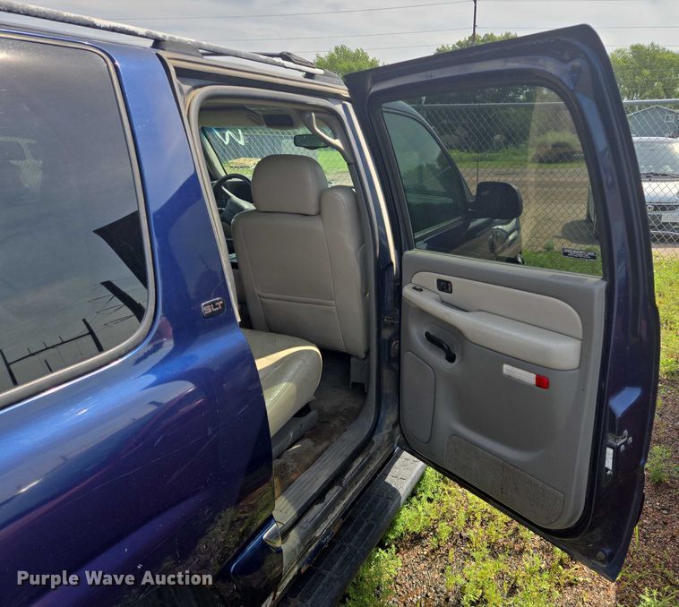 image for item DY1092 2000 GMC Yukon Xl SUV