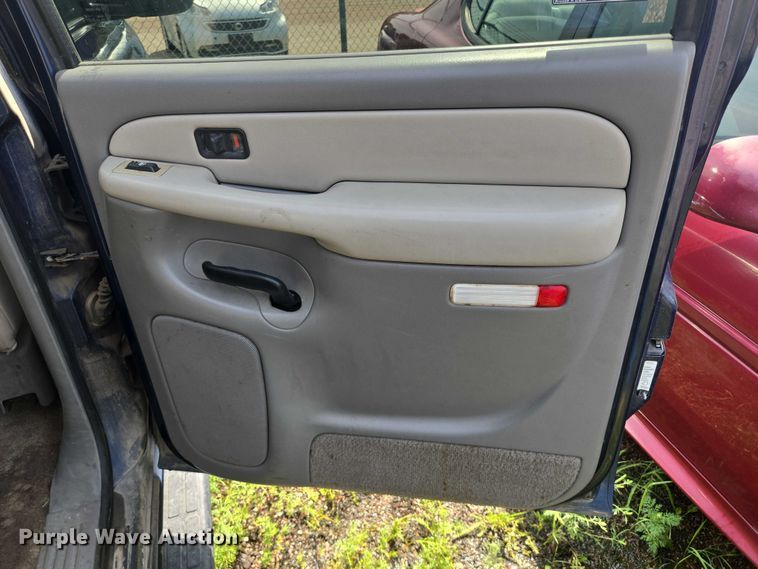 image for item DY1092 2000 GMC Yukon Xl SUV