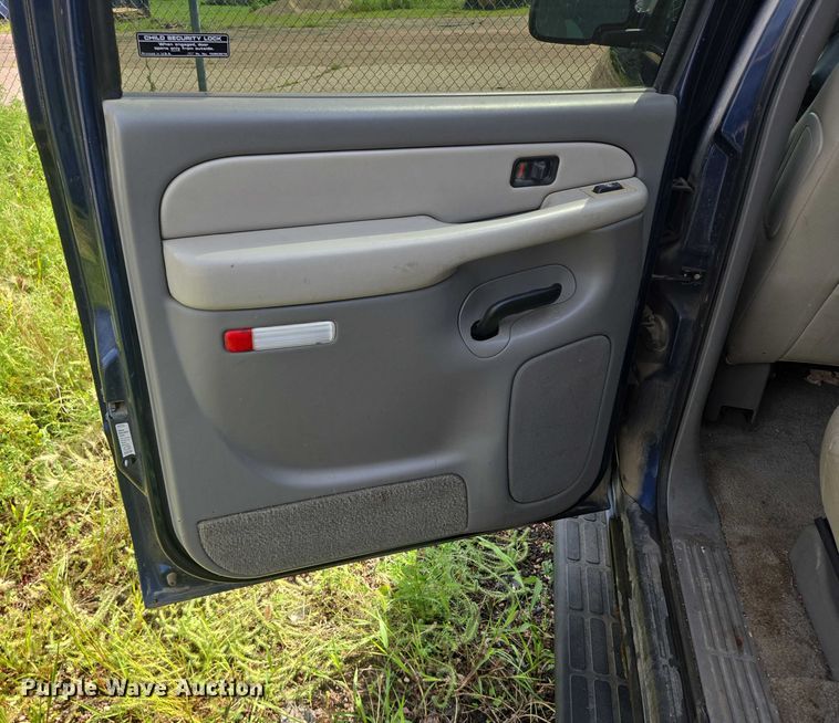 image for item DY1092 2000 GMC Yukon Xl SUV