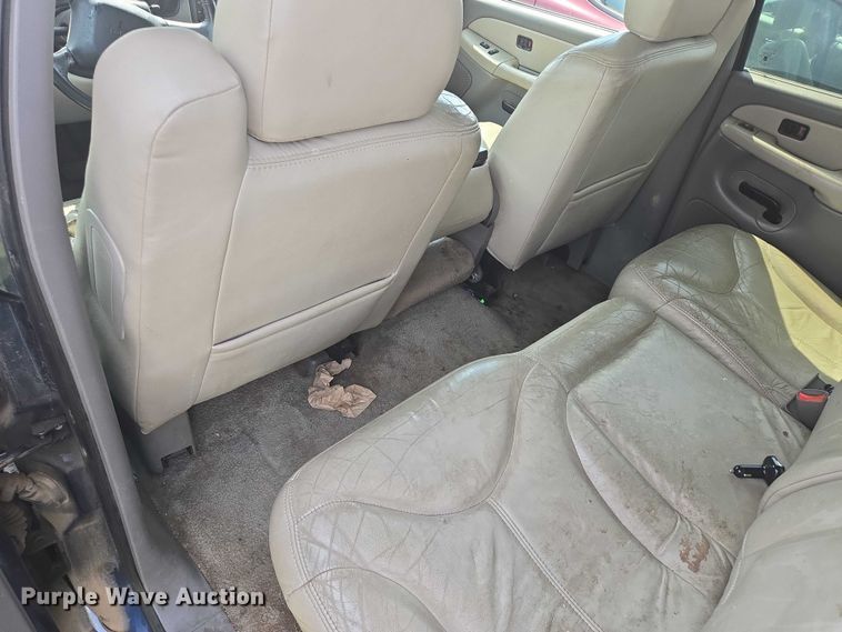 image for item DY1092 2000 GMC Yukon Xl SUV