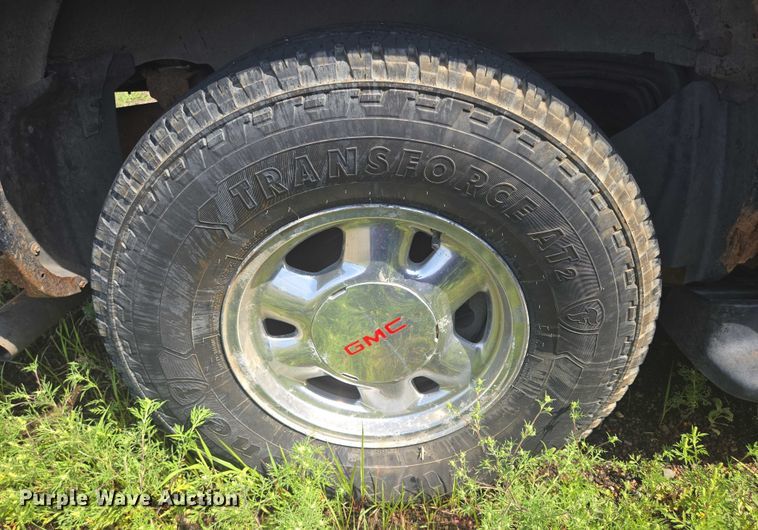 image for item DY1092 2000 GMC Yukon Xl SUV