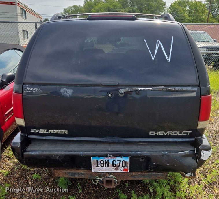 image for item DY1095 1997 Chevrolet Blazer SUV