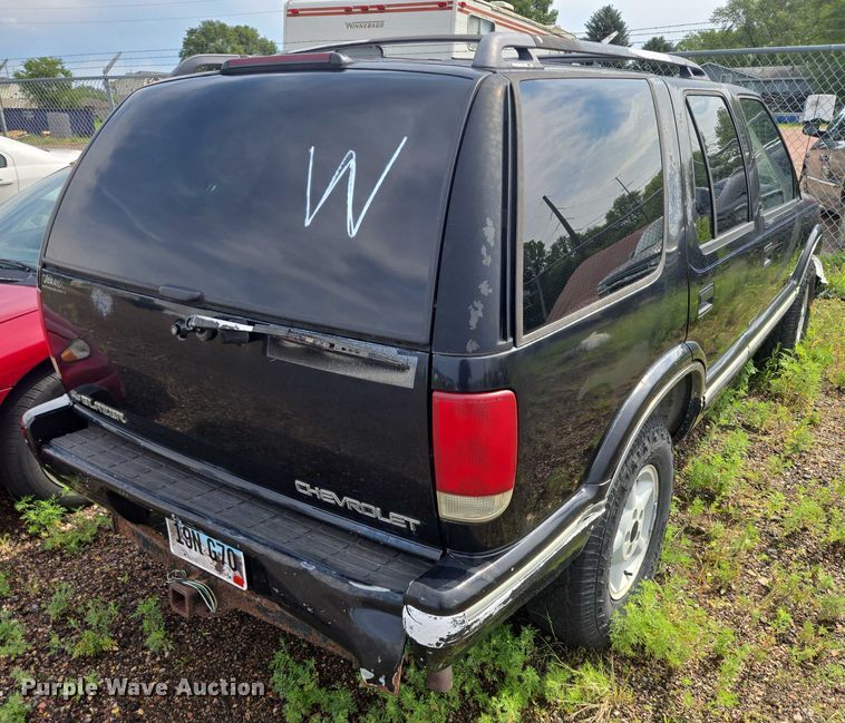 image for item DY1095 1997 Chevrolet Blazer SUV