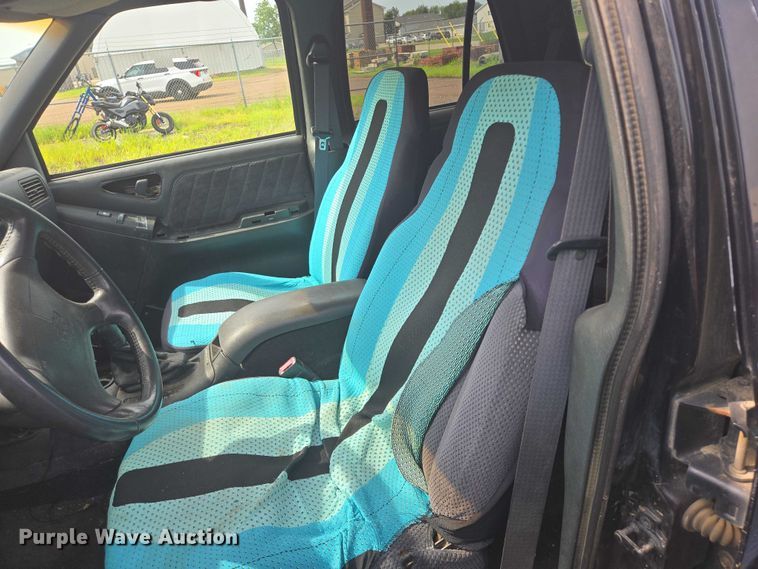 image for item DY1095 1997 Chevrolet Blazer SUV