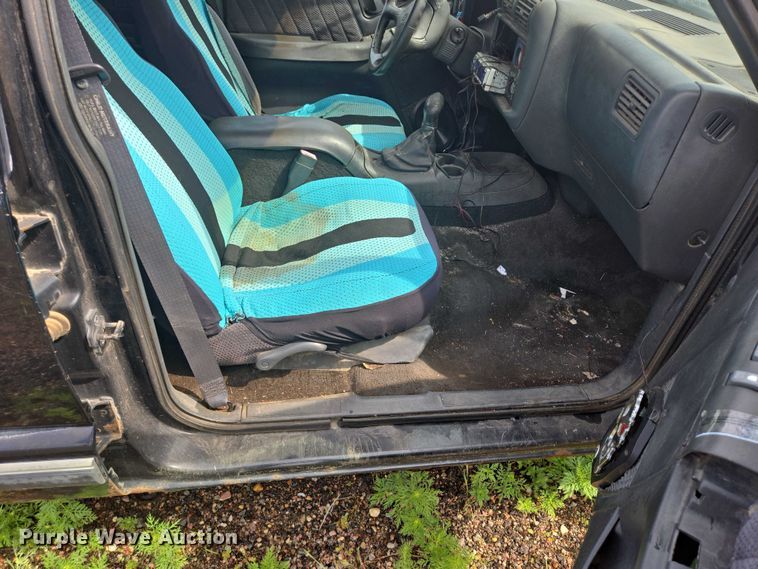 image for item DY1095 1997 Chevrolet Blazer SUV