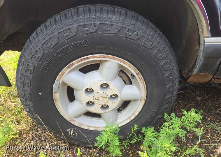 image for item DY1095 1997 Chevrolet Blazer SUV