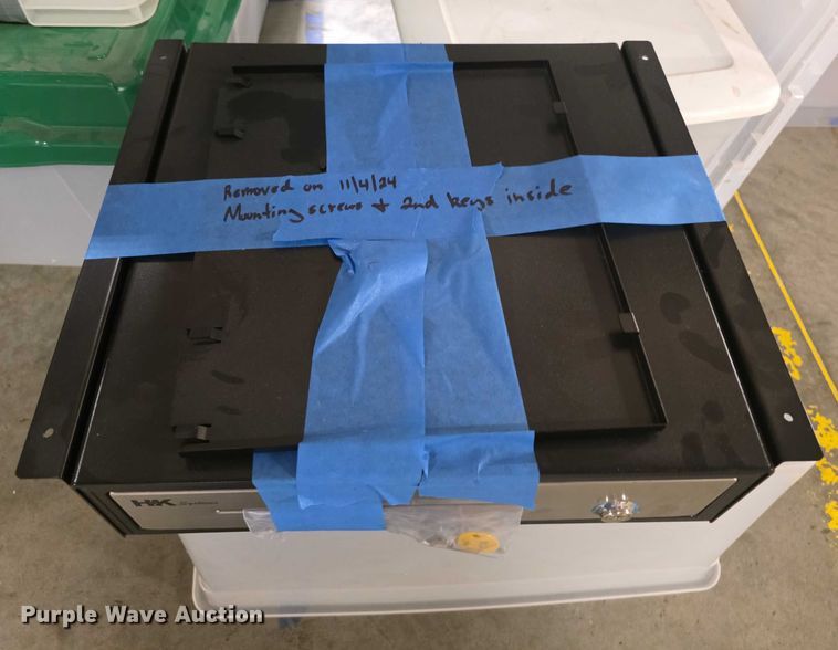 image for item DZ6112 Office equipment