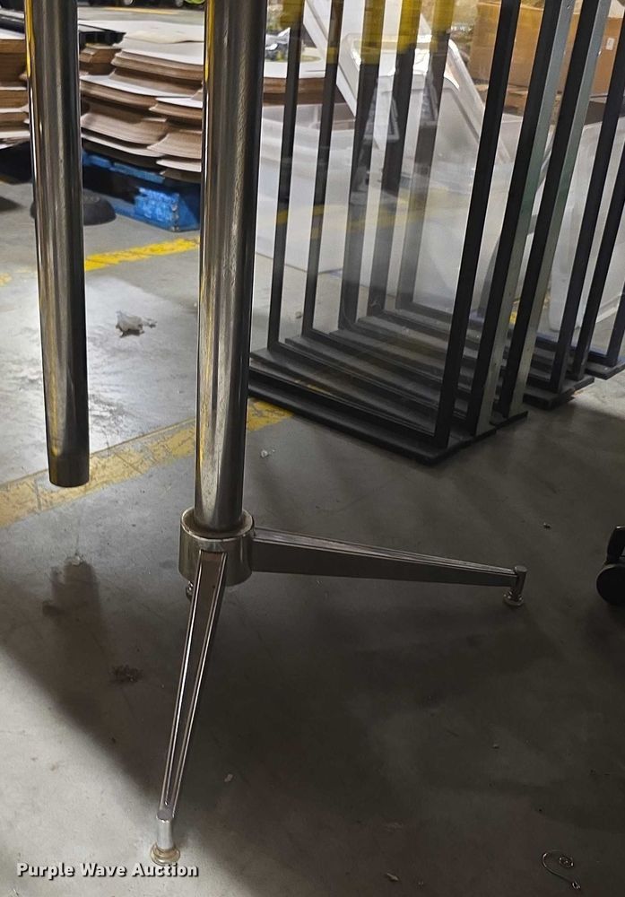 image for item DZ6112 Office equipment