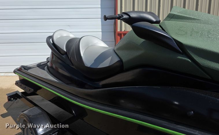 image for item DZ6115 2016 Kawasaki Ultra LX personal watercraft