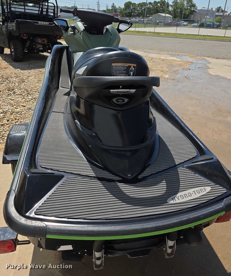 image for item DZ6115 2016 Kawasaki Ultra LX personal watercraft
