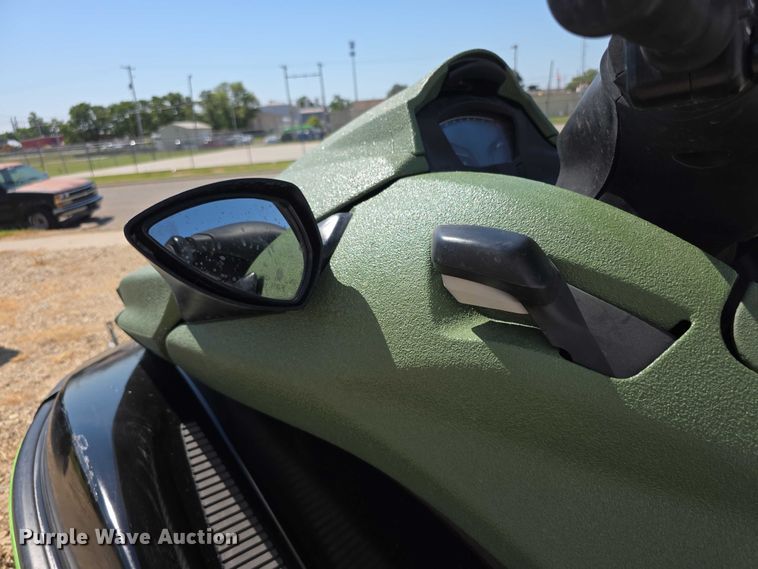 image for item DZ6115 2016 Kawasaki Ultra LX personal watercraft