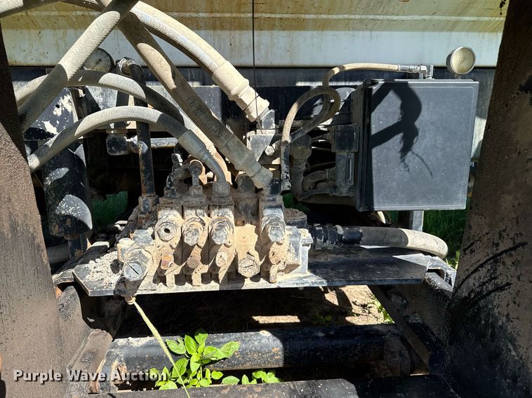 image for item DZ8719 2001 Freightliner FL80 refuse truck