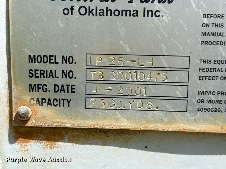 image for item DZ8719 2001 Freightliner FL80 refuse truck